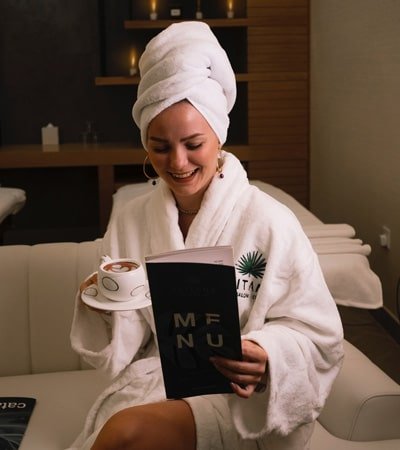 Luxury steam bath spa room